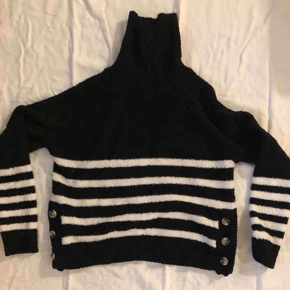 Fuzzy black and white turtleneck